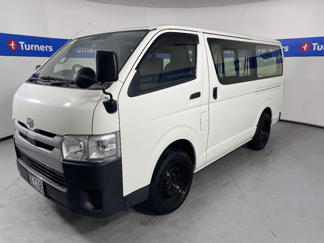 Photo '4' of Toyota Hiace