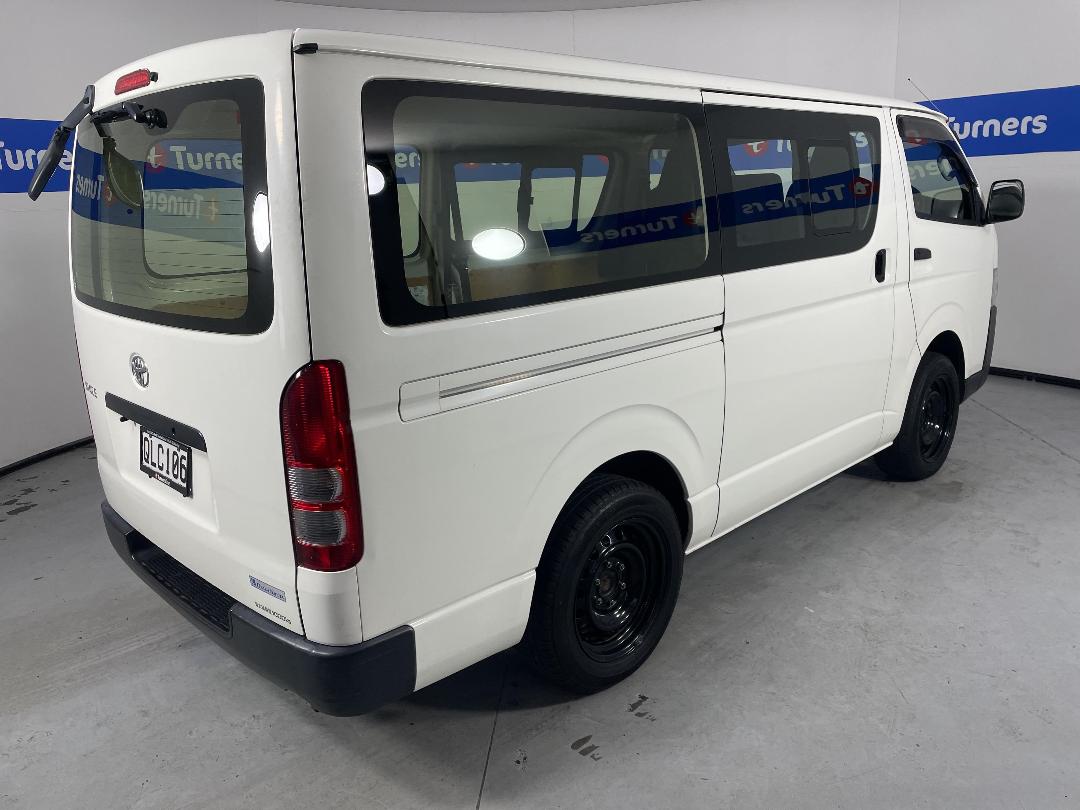 Photo '7' of Toyota Hiace