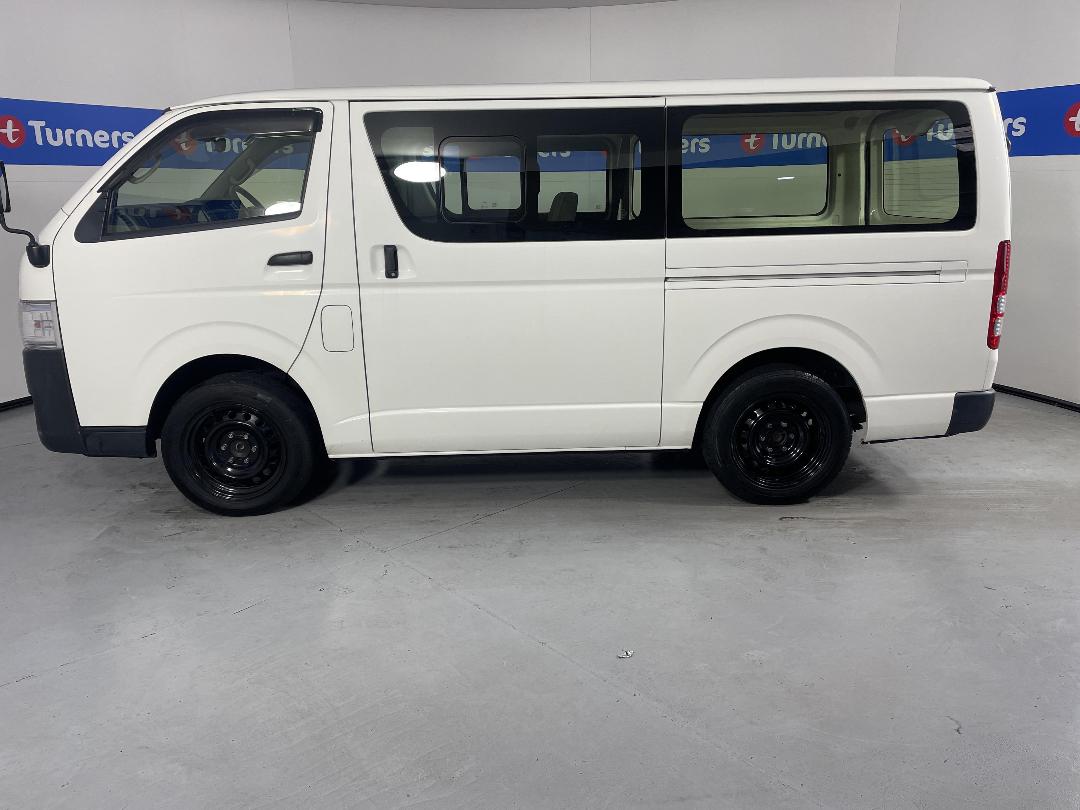 Photo '23' of Toyota Hiace