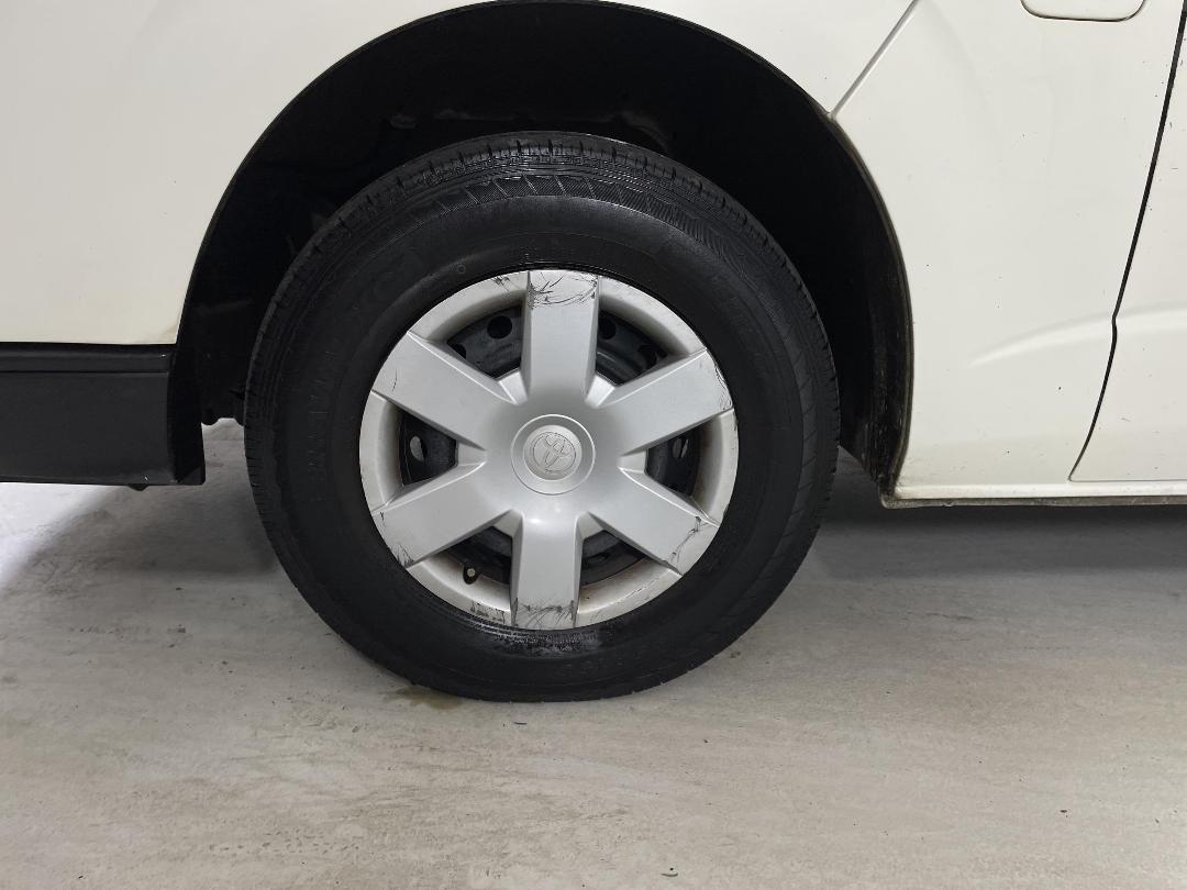 Photo '10' of Toyota Hiace