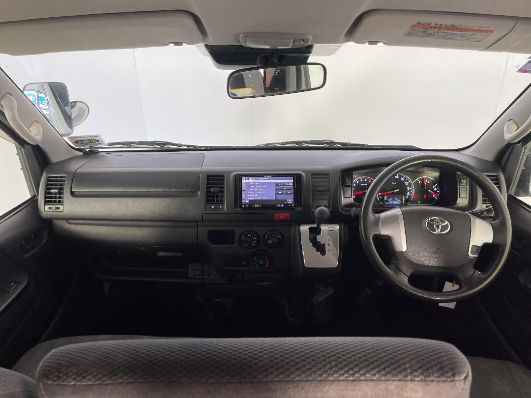 Photo '17' of Toyota Hiace