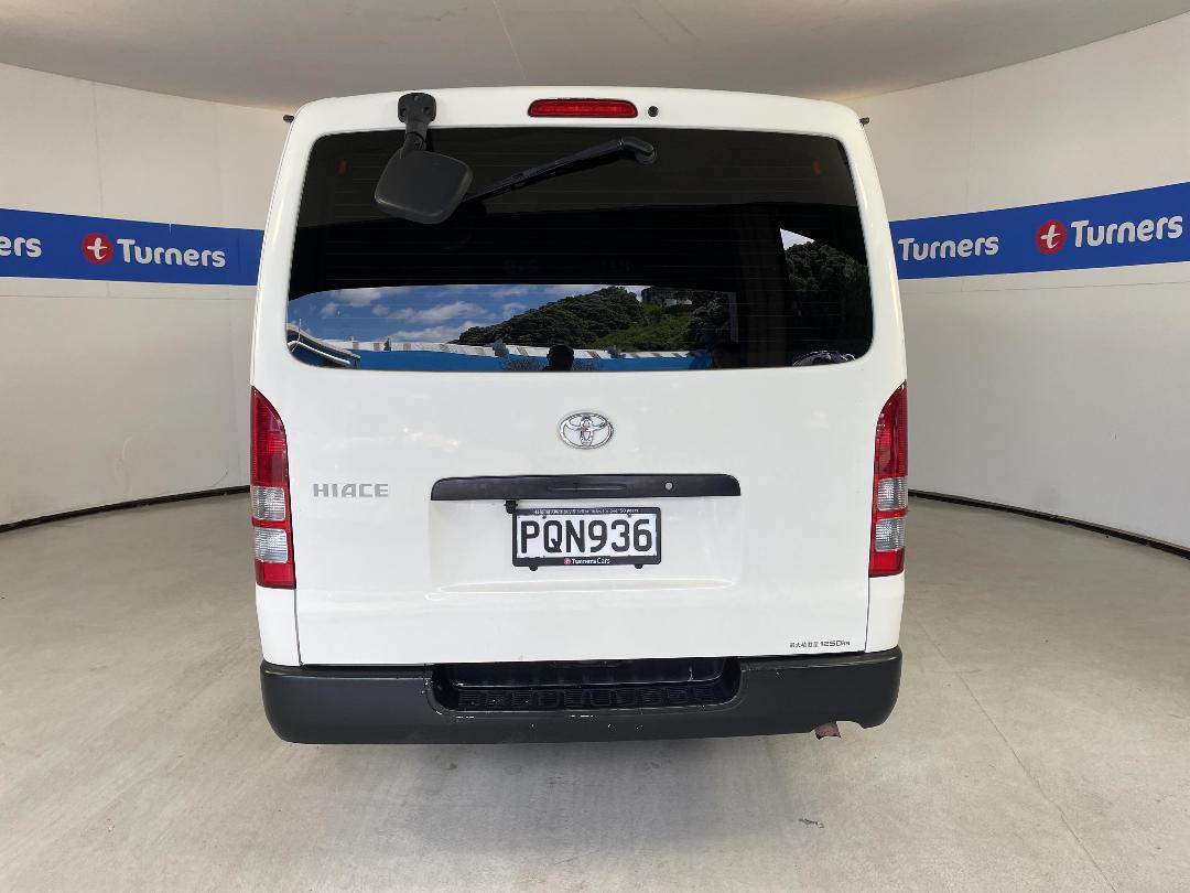 Photo '6' of Toyota Hiace