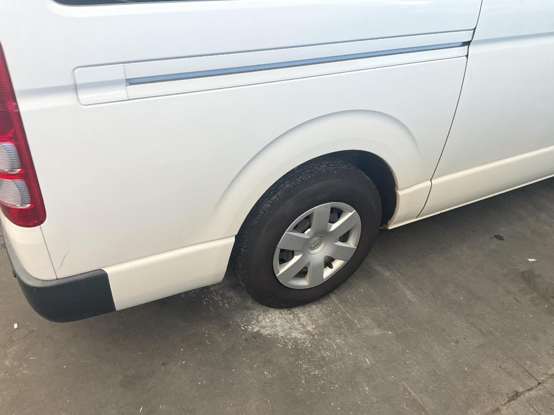 Photo '13' of Toyota Hiace Photo '13' of Toyota Hiace