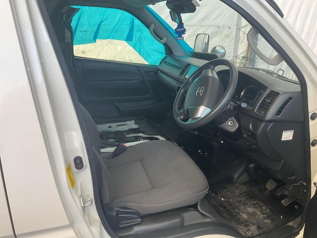 Photo '18' of Toyota Hiace Photo '18' of Toyota Hiace