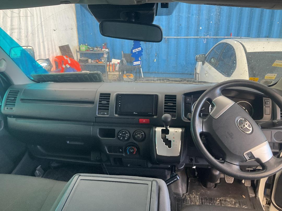 Photo '19' of Toyota Hiace Photo '19' of Toyota Hiace