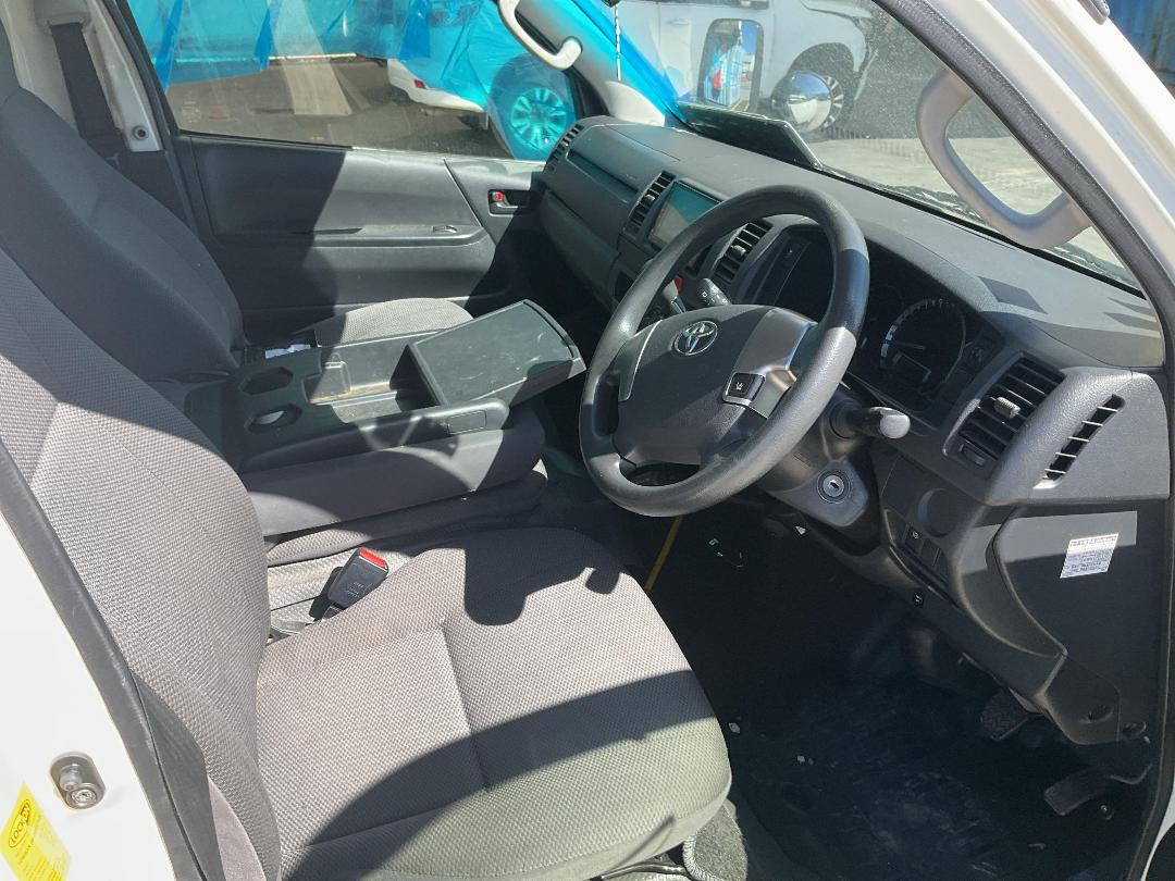 Photo '20' of Toyota Hiace Photo '20' of Toyota Hiace