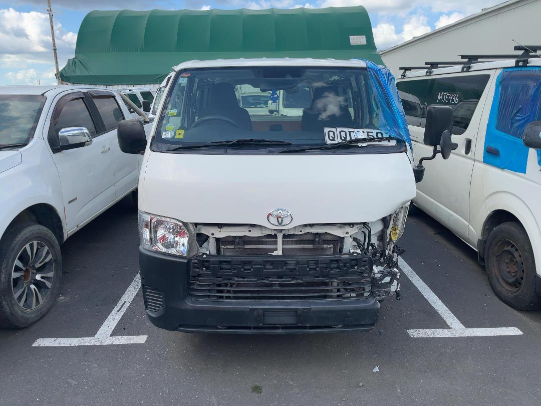 Photo '29' of Toyota Hiace Photo '29' of Toyota Hiace