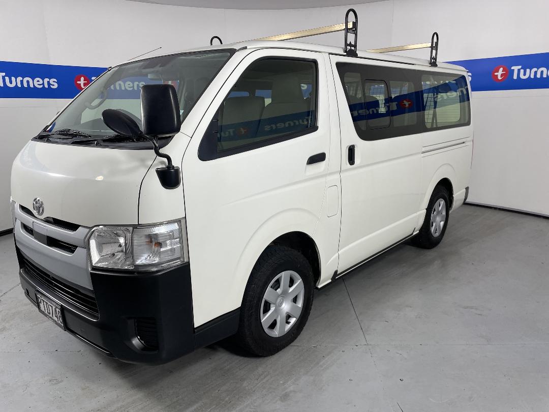 Photo '4' of Toyota Hiace