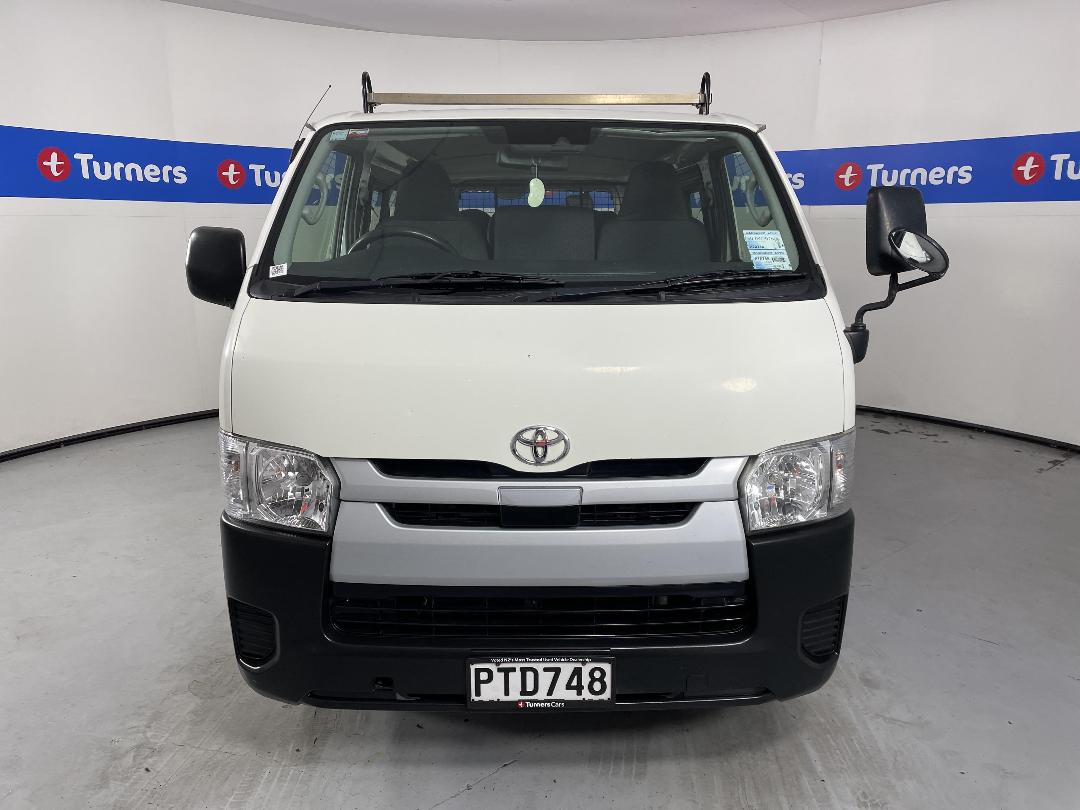 Photo '2' of Toyota Hiace