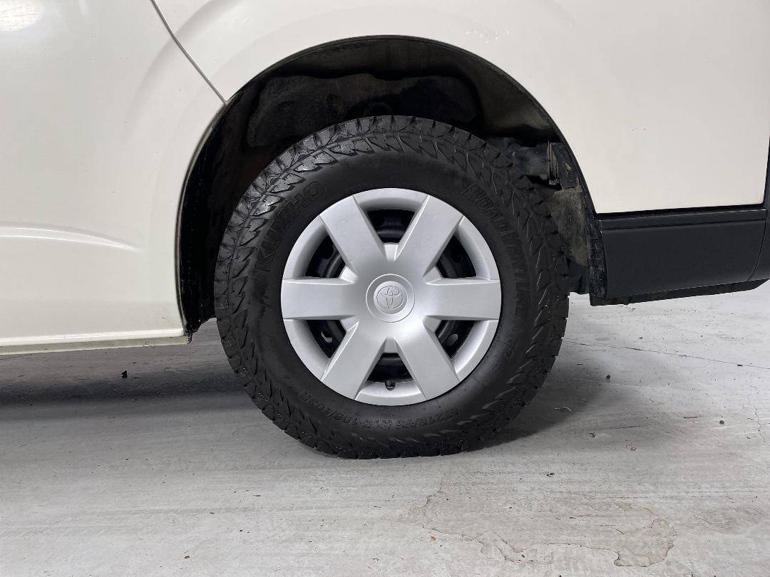 Photo '9' of Toyota Hiace