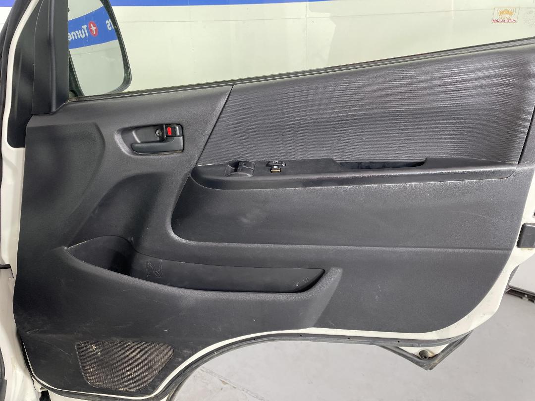 Photo '15' of Toyota Hiace