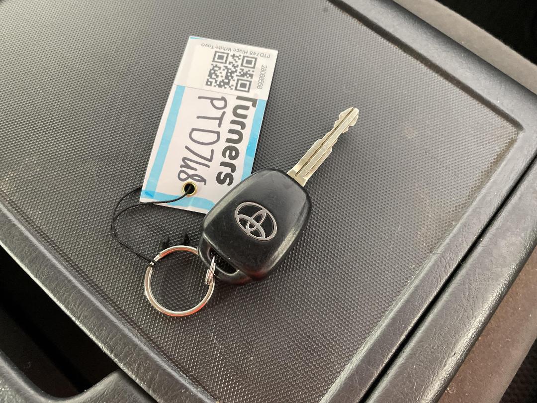 Photo '21' of Toyota Hiace