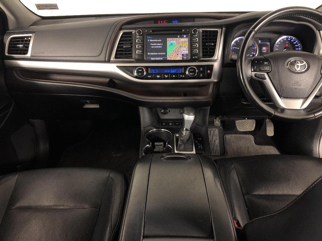 Photo '17' of Toyota Highlander