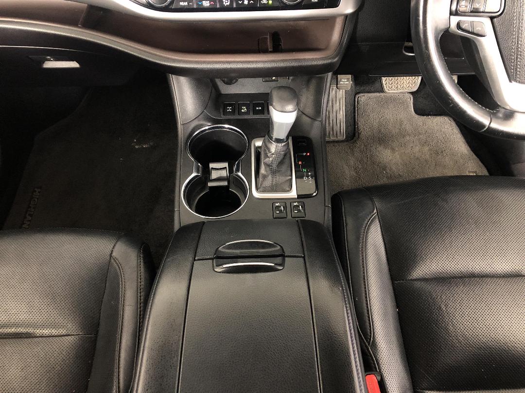Photo '18' of Toyota Highlander