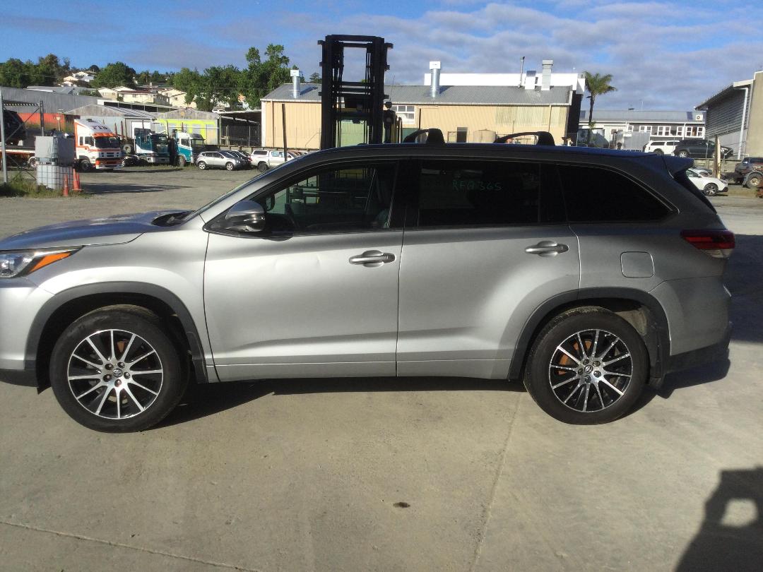 Photo '5' of Toyota Highlander Limited Photo '5' of Toyota Highlander Limited