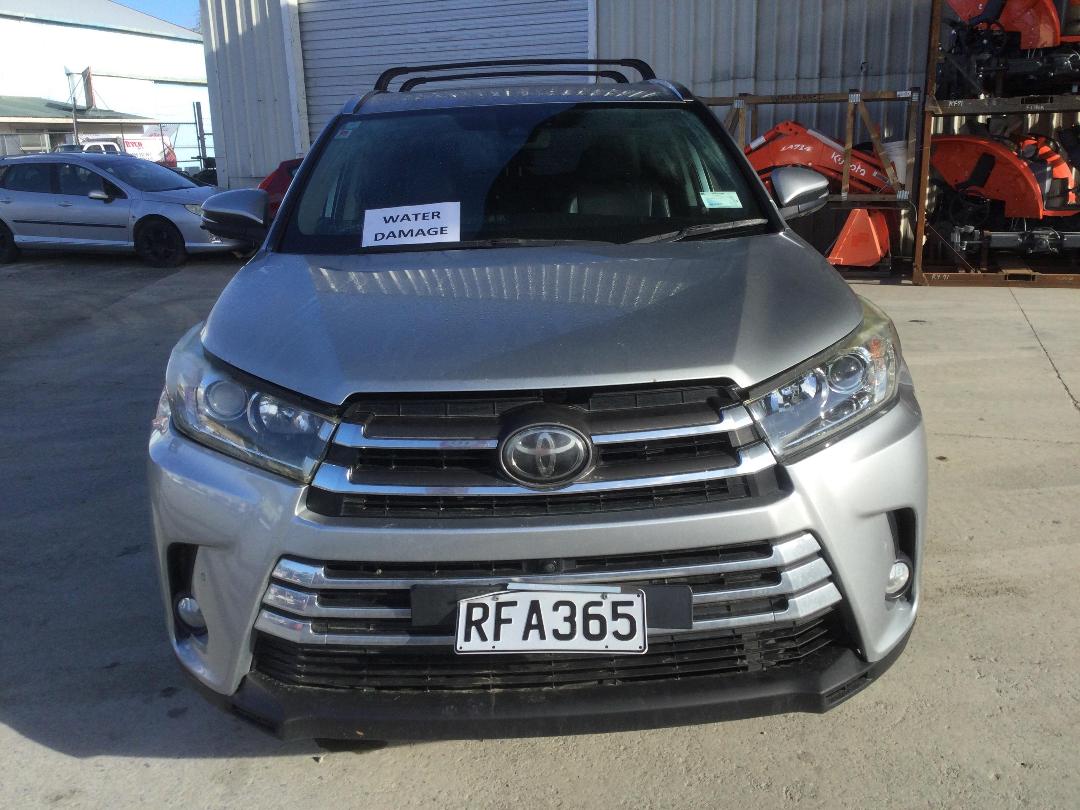 Photo '3' of Toyota Highlander Limited Photo '3' of Toyota Highlander Limited