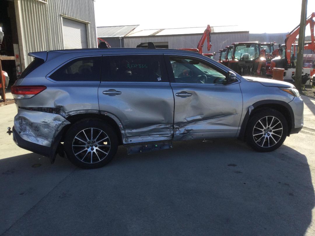 Photo '9' of Toyota Highlander Limited Photo '9' of Toyota Highlander Limited