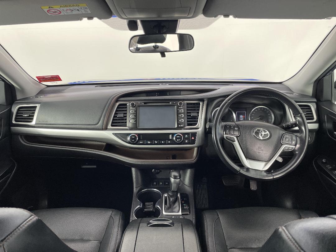 Photo '17' of Toyota Highlander