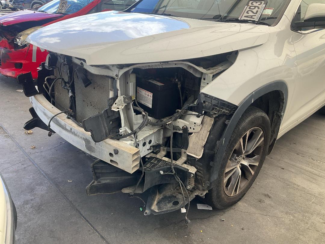 Photo '4' of Toyota Highlander GX Photo '4' of Toyota Highlander GX