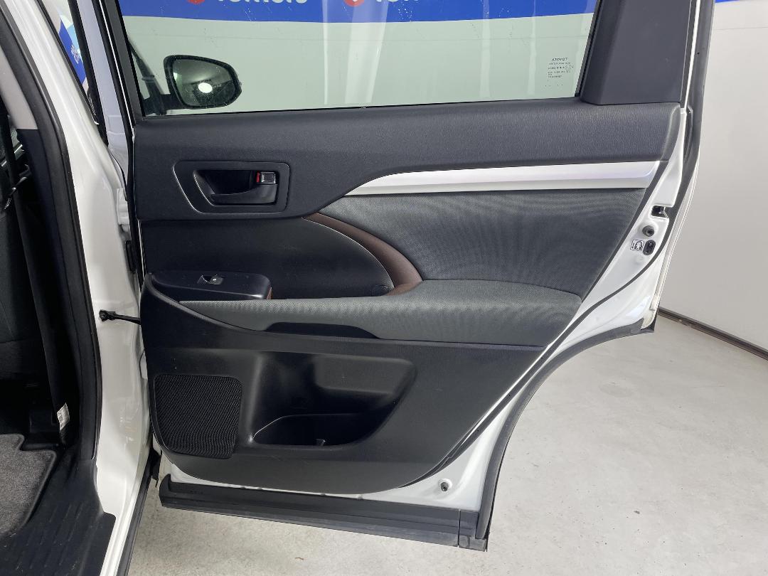 Photo '19' of Toyota Highlander