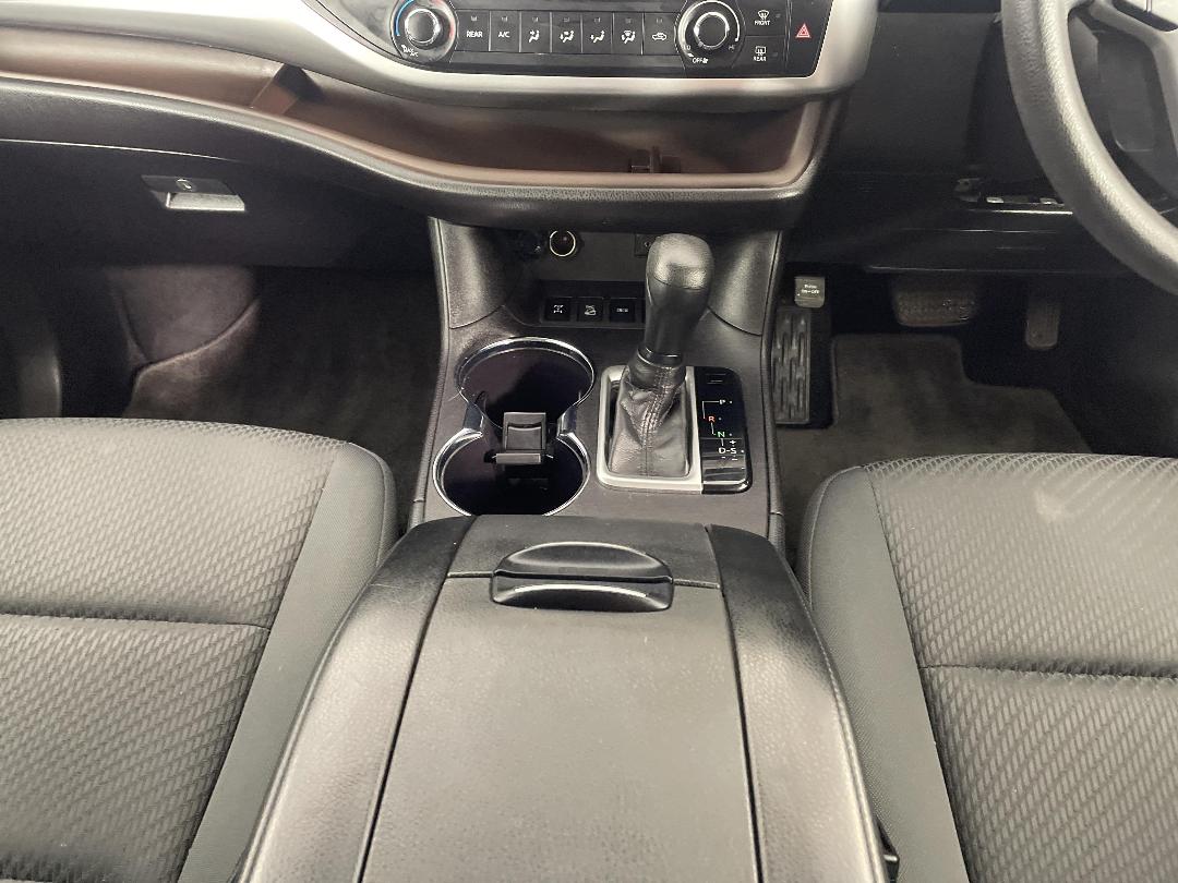 Photo '18' of Toyota Highlander
