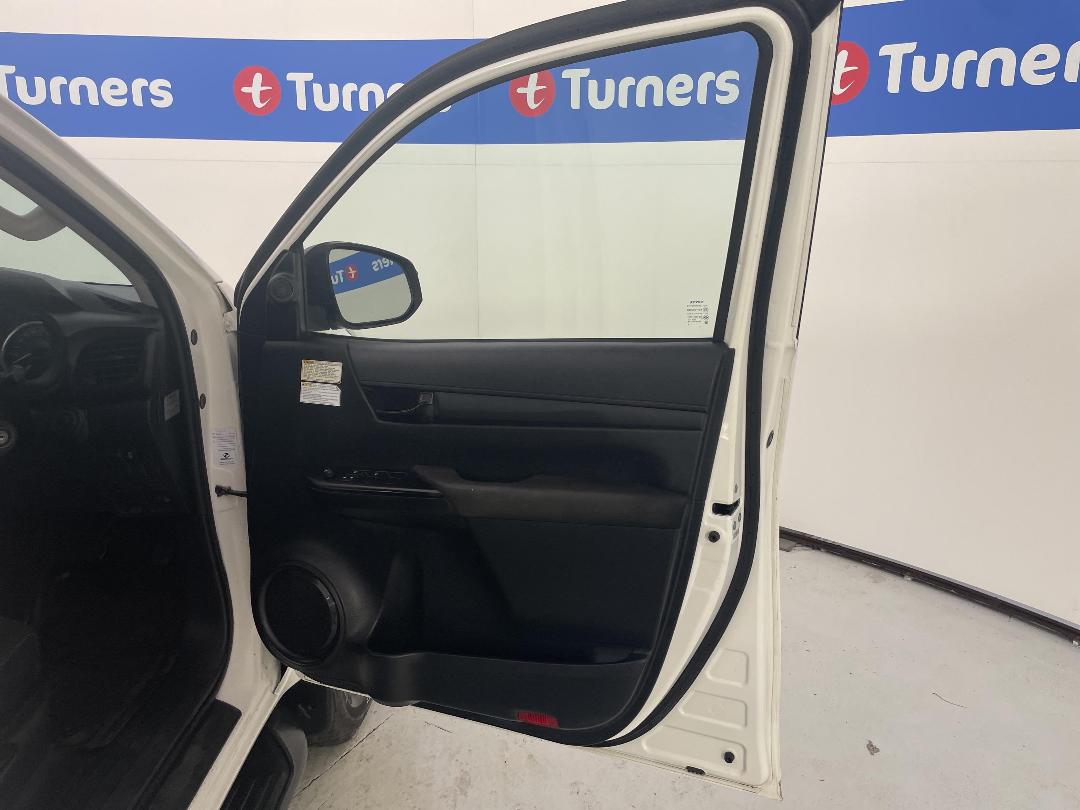 Photo '15' of Toyota Hilux