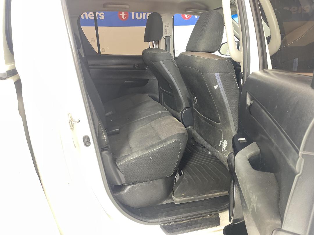 Photo '20' of Toyota Hilux