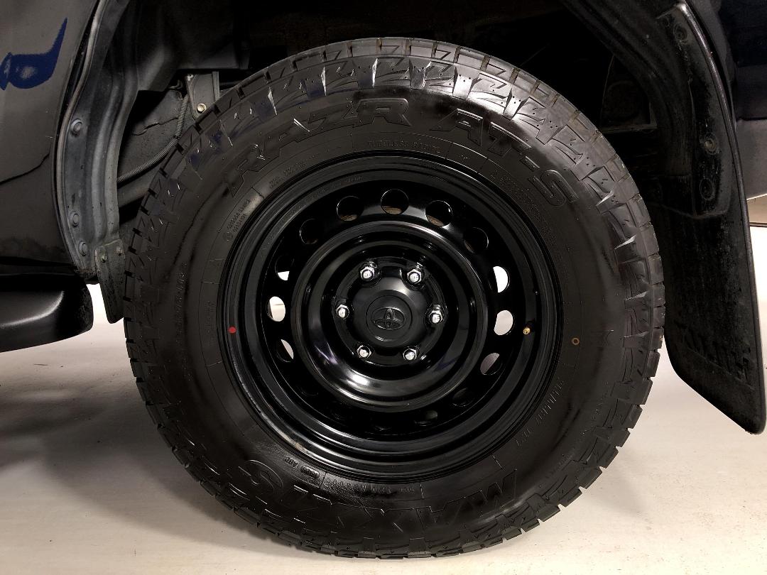 Photo '11' of Toyota Hilux