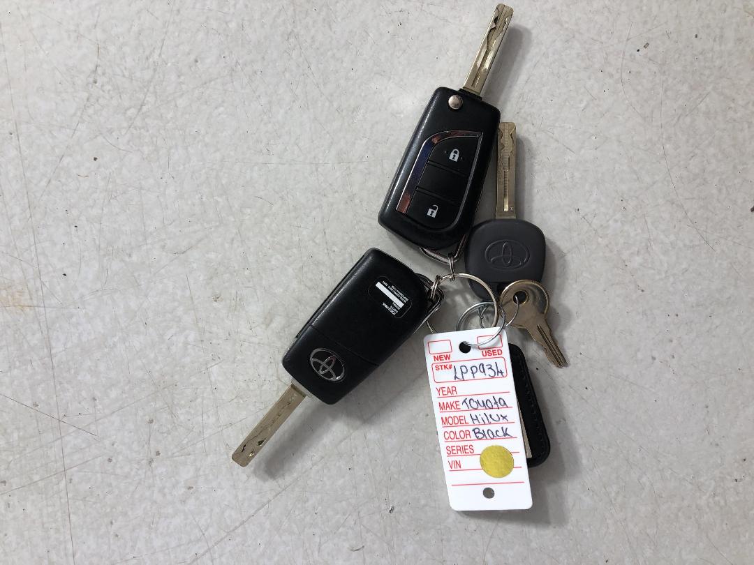 Photo '22' of Toyota Hilux