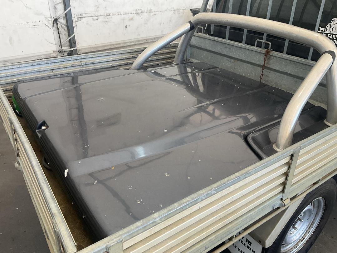 Photo '25' of Toyota Hilux SR TD DC/CC