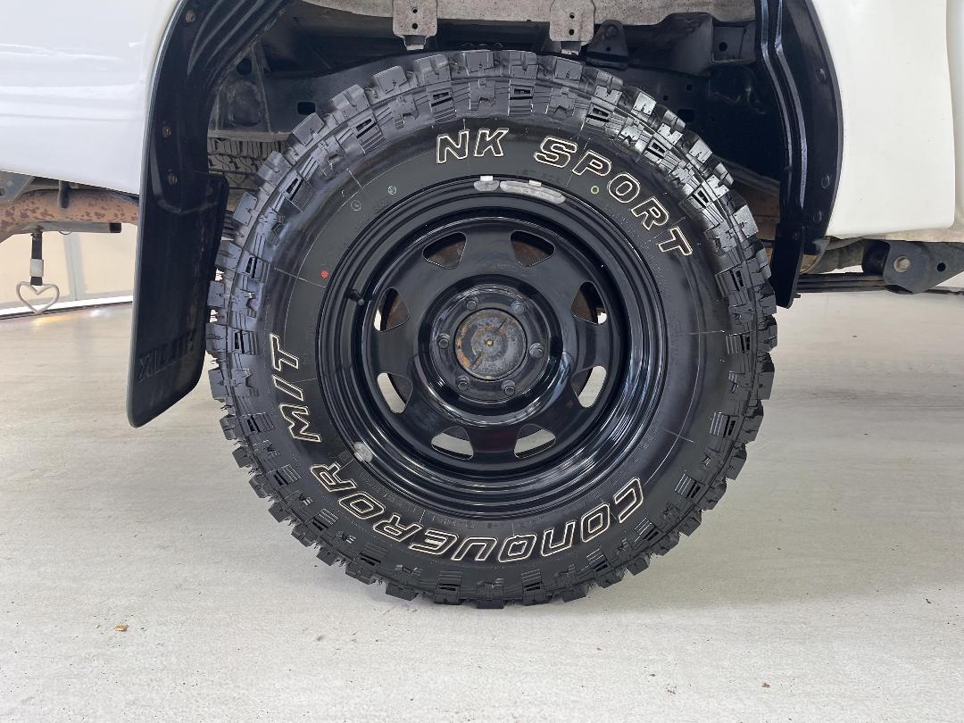 Photo '12' of Toyota Hilux