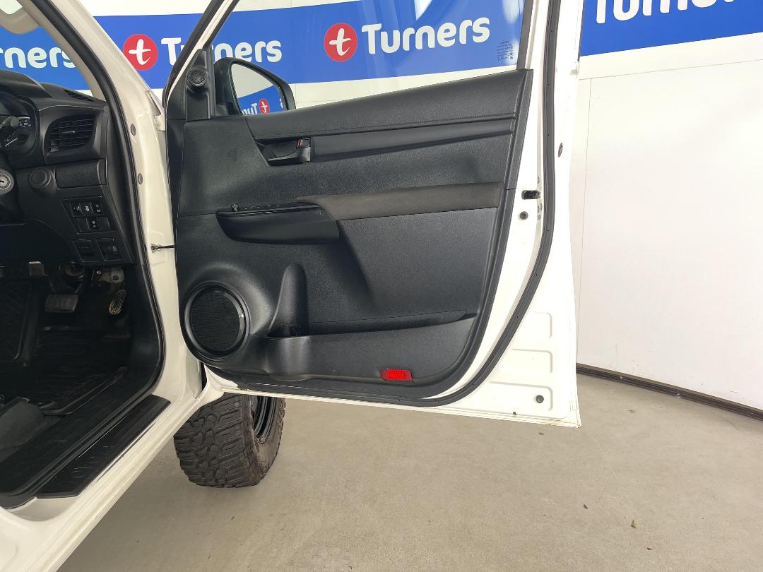 Photo '15' of Toyota Hilux