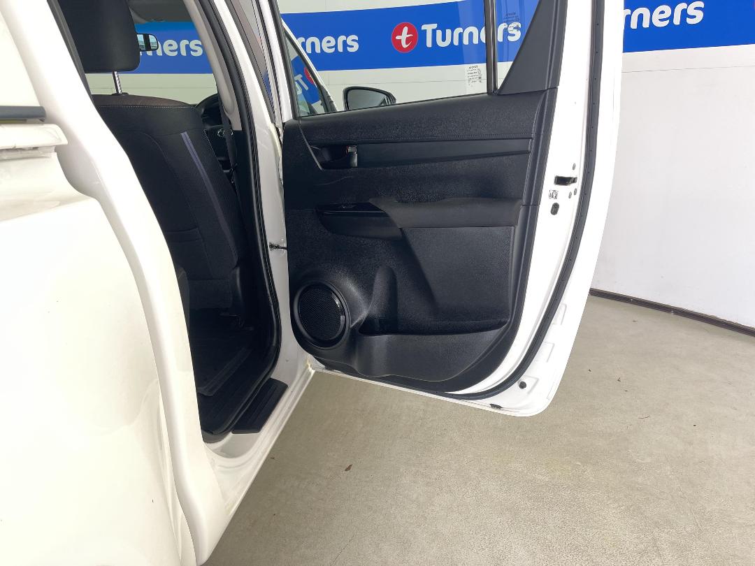 Photo '19' of Toyota Hilux