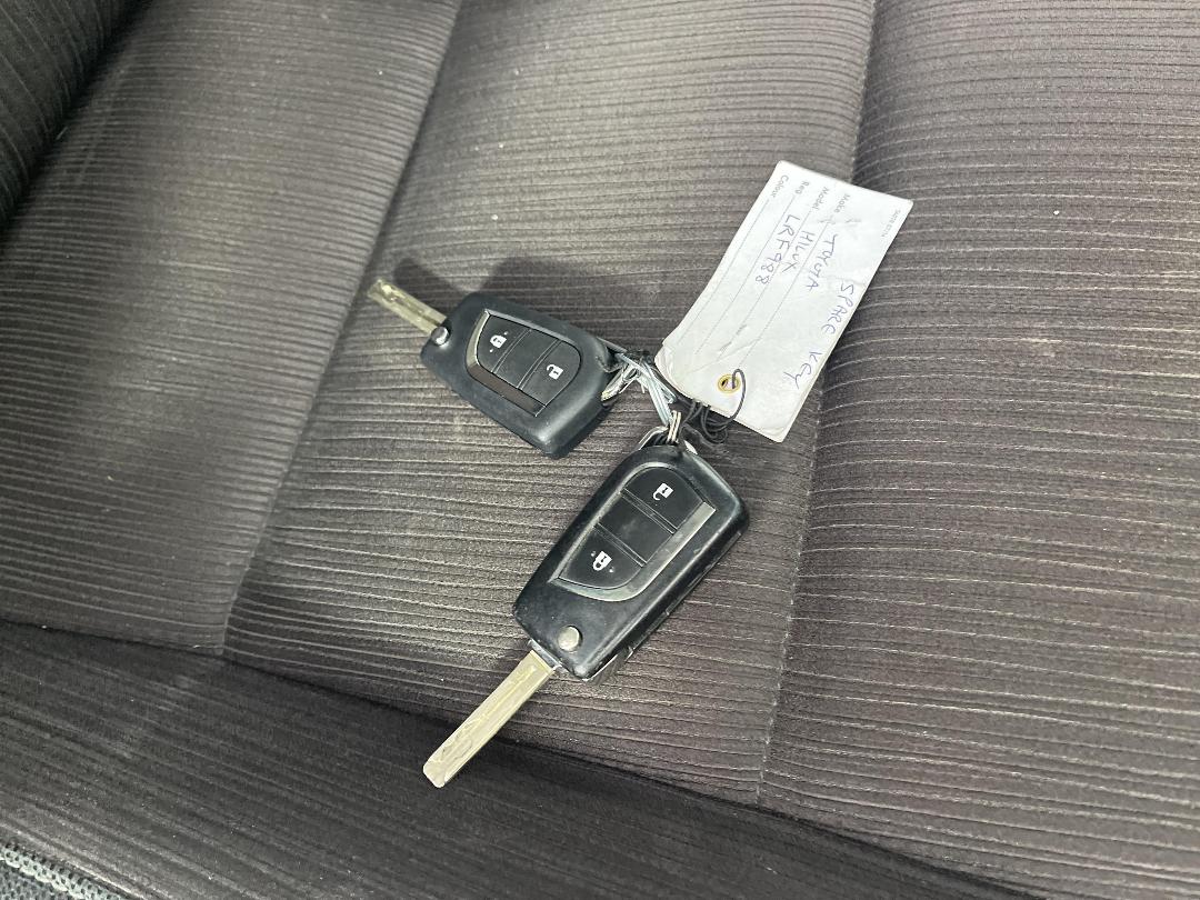 Photo '22' of Toyota Hilux