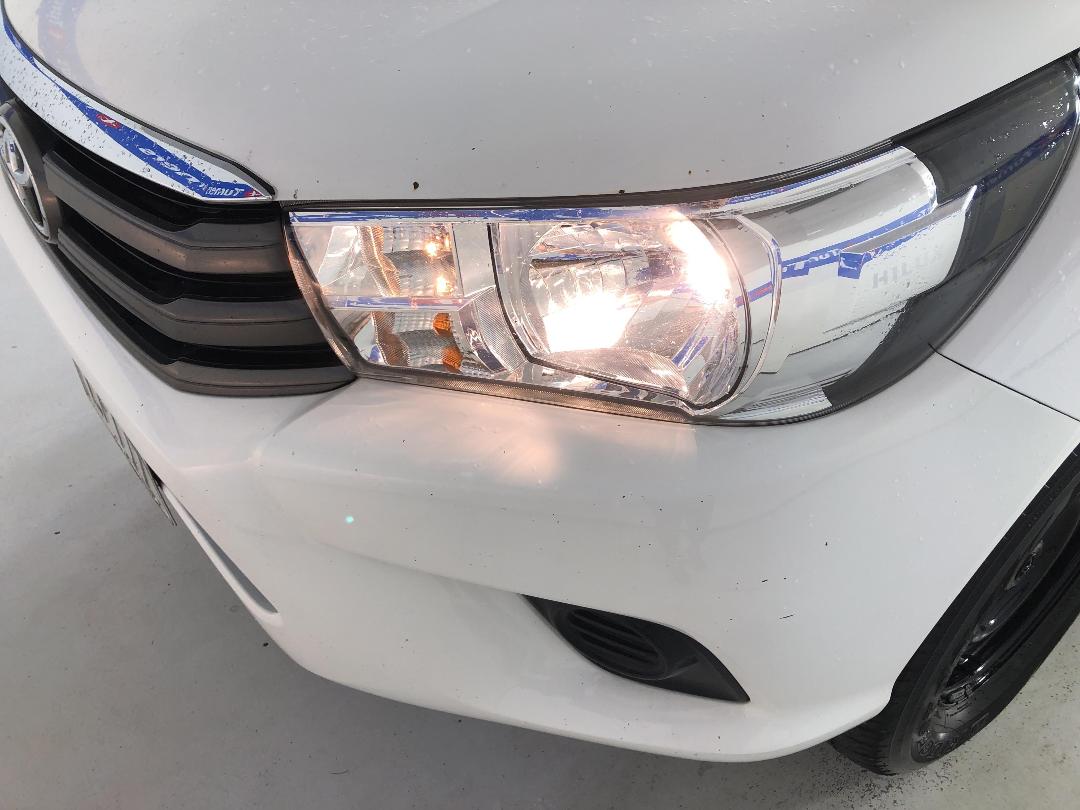 Photo '24' of Toyota Hilux