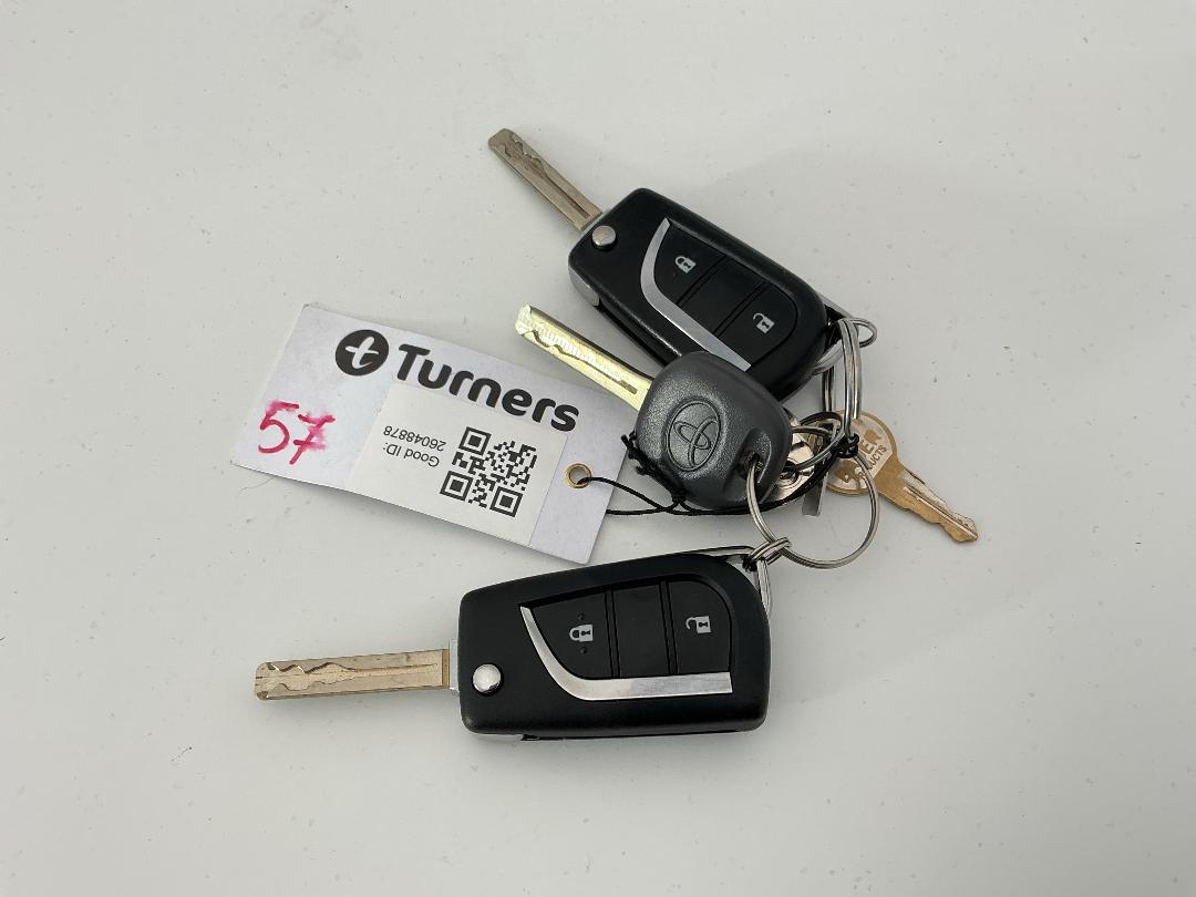 Photo '22' of Toyota Hilux