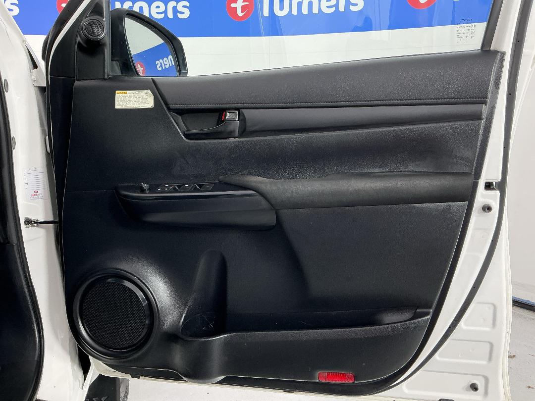 Photo '15' of Toyota Hilux