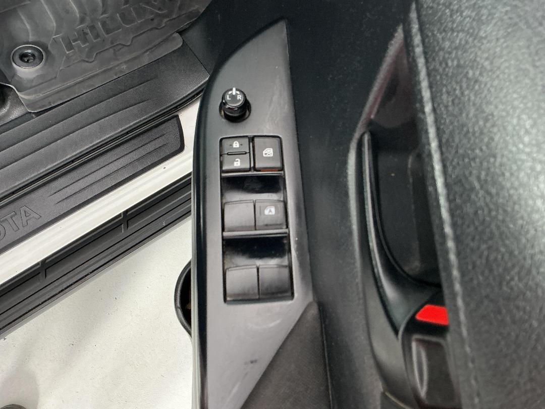 Photo '23' of Toyota Hilux