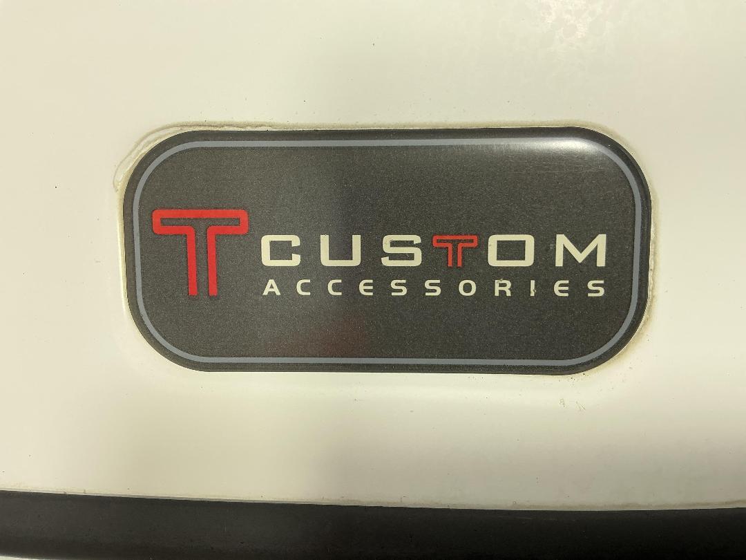 Photo '28' of Toyota Hilux