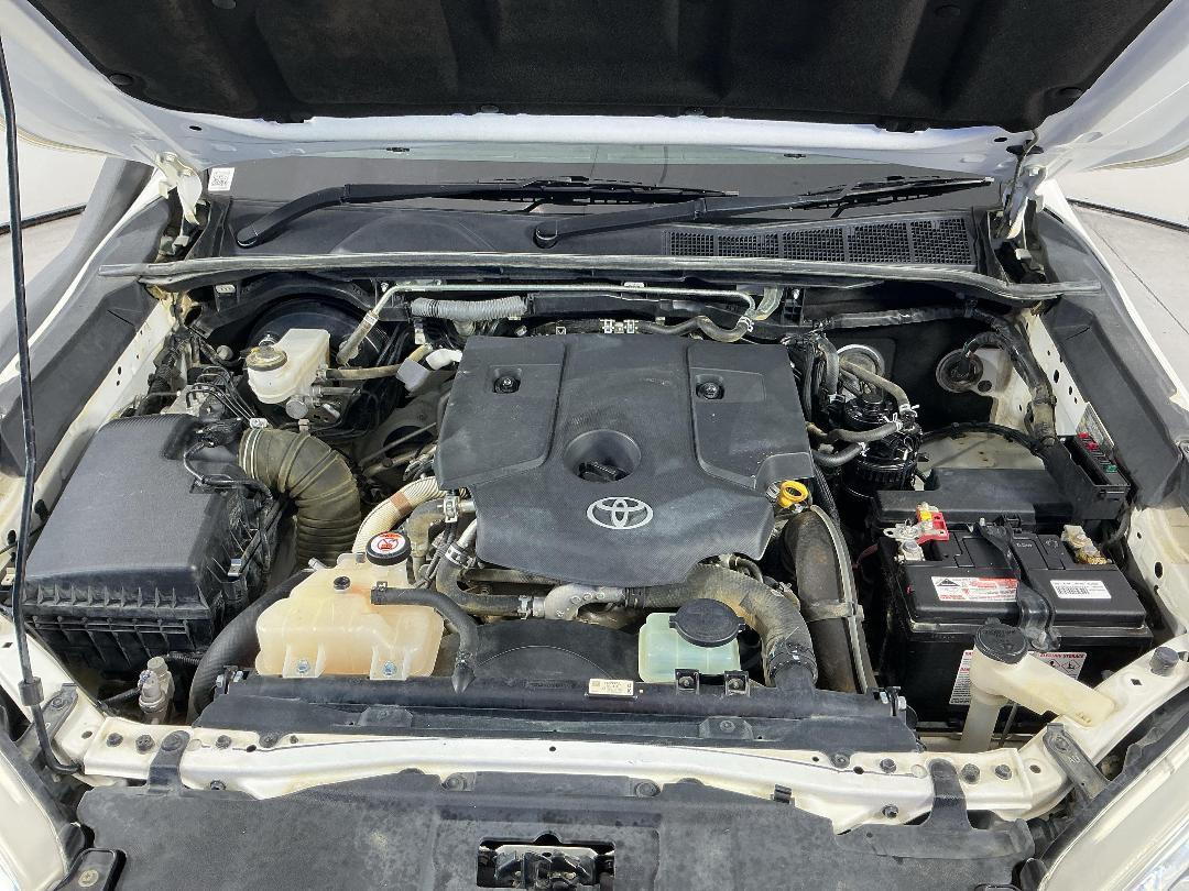 Photo '13' of Toyota Hilux