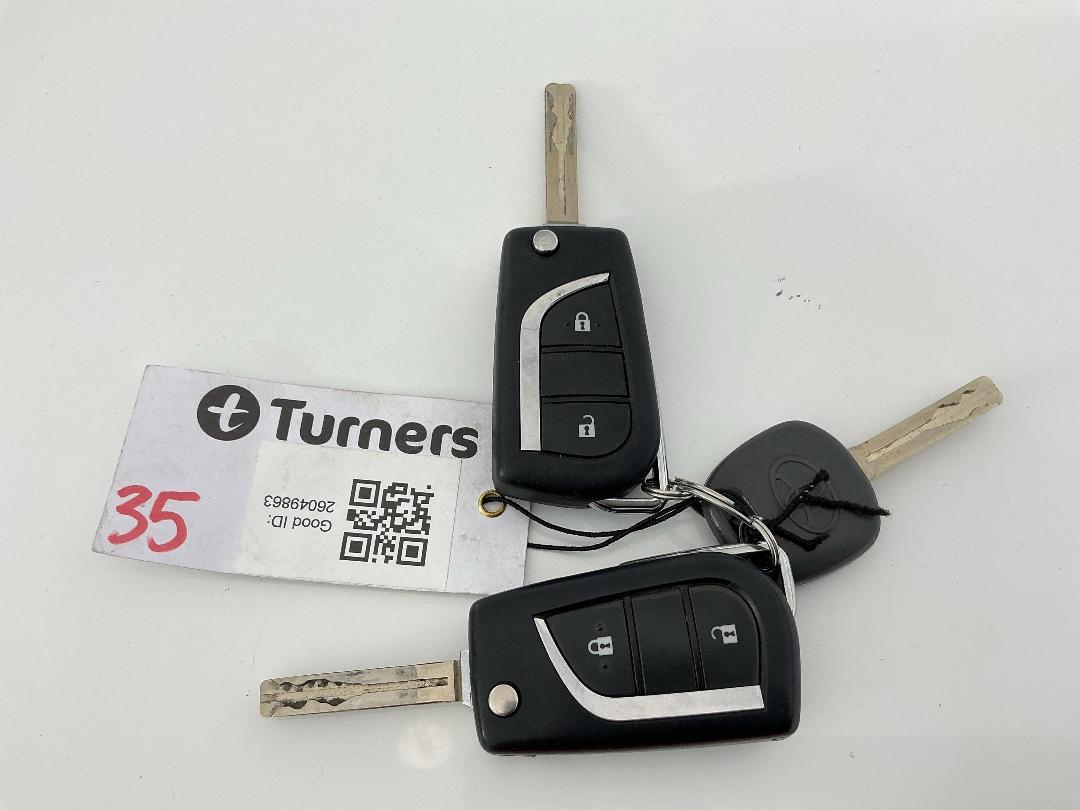 Photo '22' of Toyota Hilux