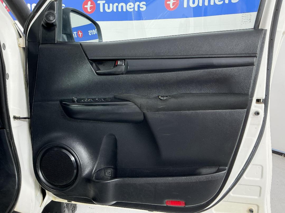 Photo '15' of Toyota Hilux