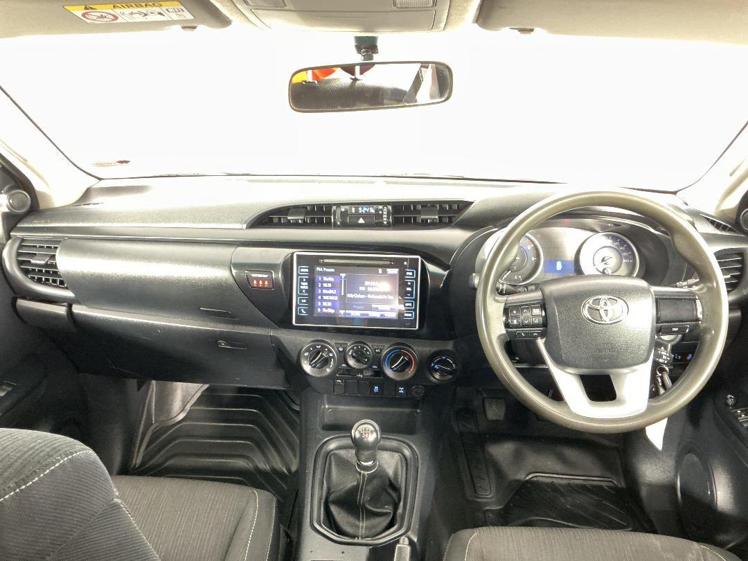 Photo '17' of Toyota Hilux