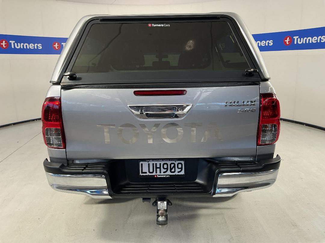 Photo '6' of Toyota Hilux