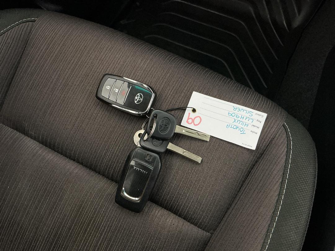 Photo '22' of Toyota Hilux