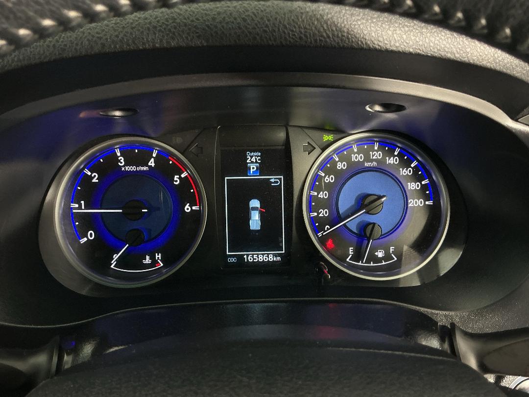 Photo '21' of Toyota Hilux