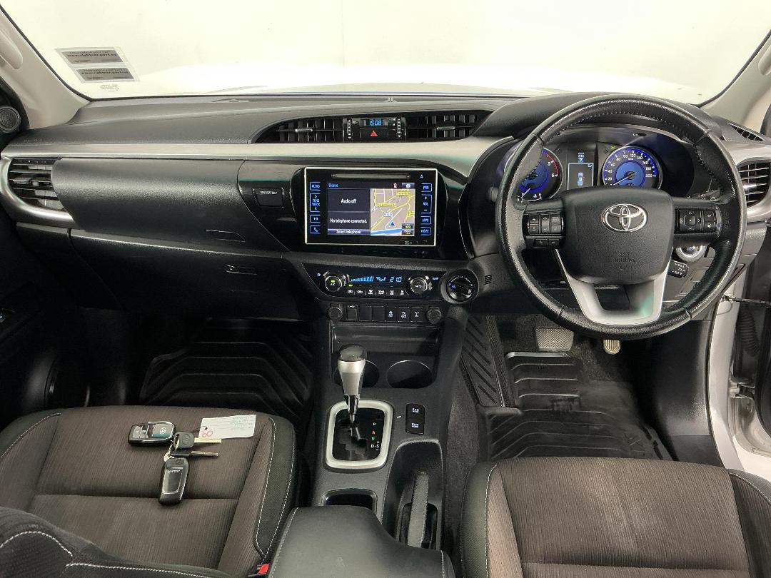 Photo '17' of Toyota Hilux