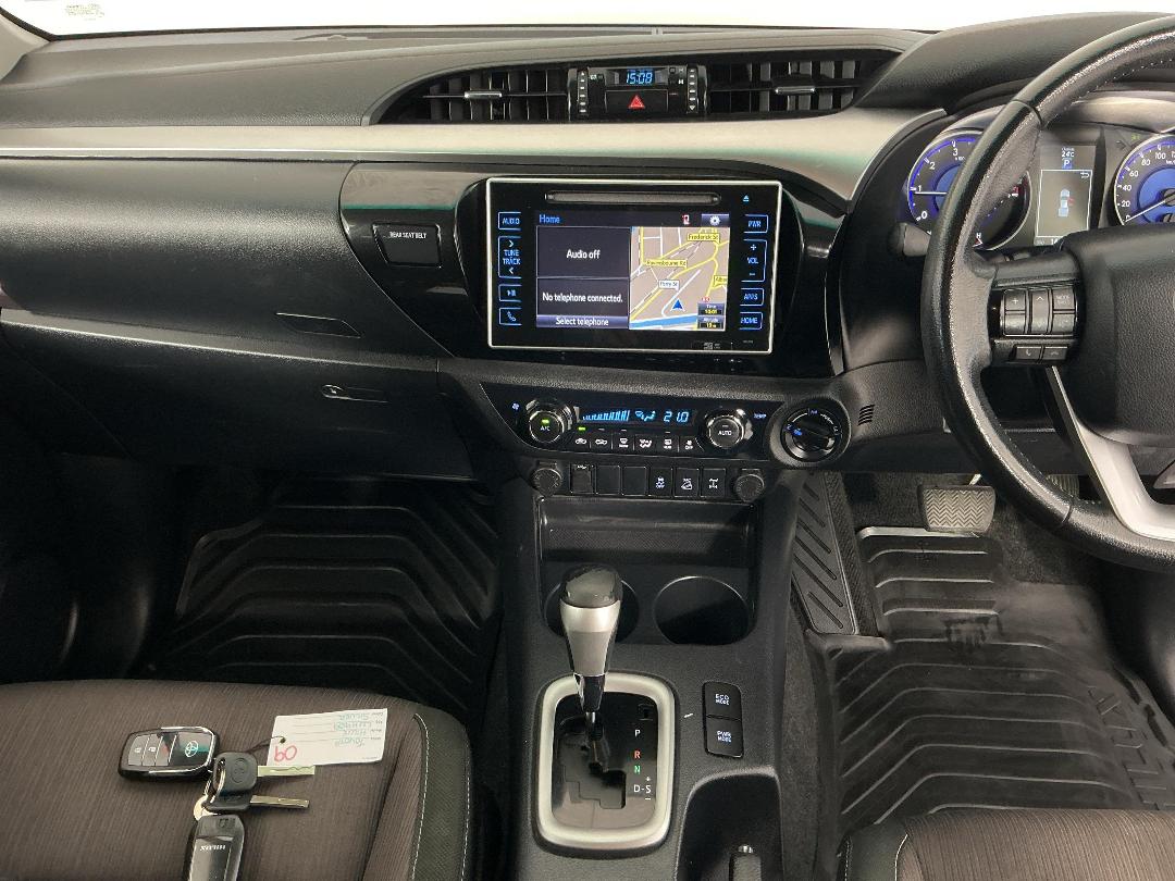 Photo '18' of Toyota Hilux