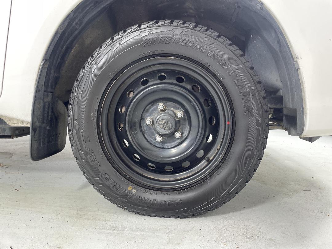 Photo '9' of Toyota Hilux Photo '9' of Toyota Hilux