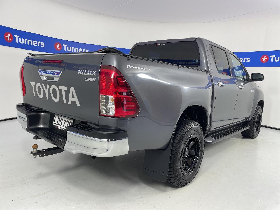 Photo '7' of Toyota Hilux